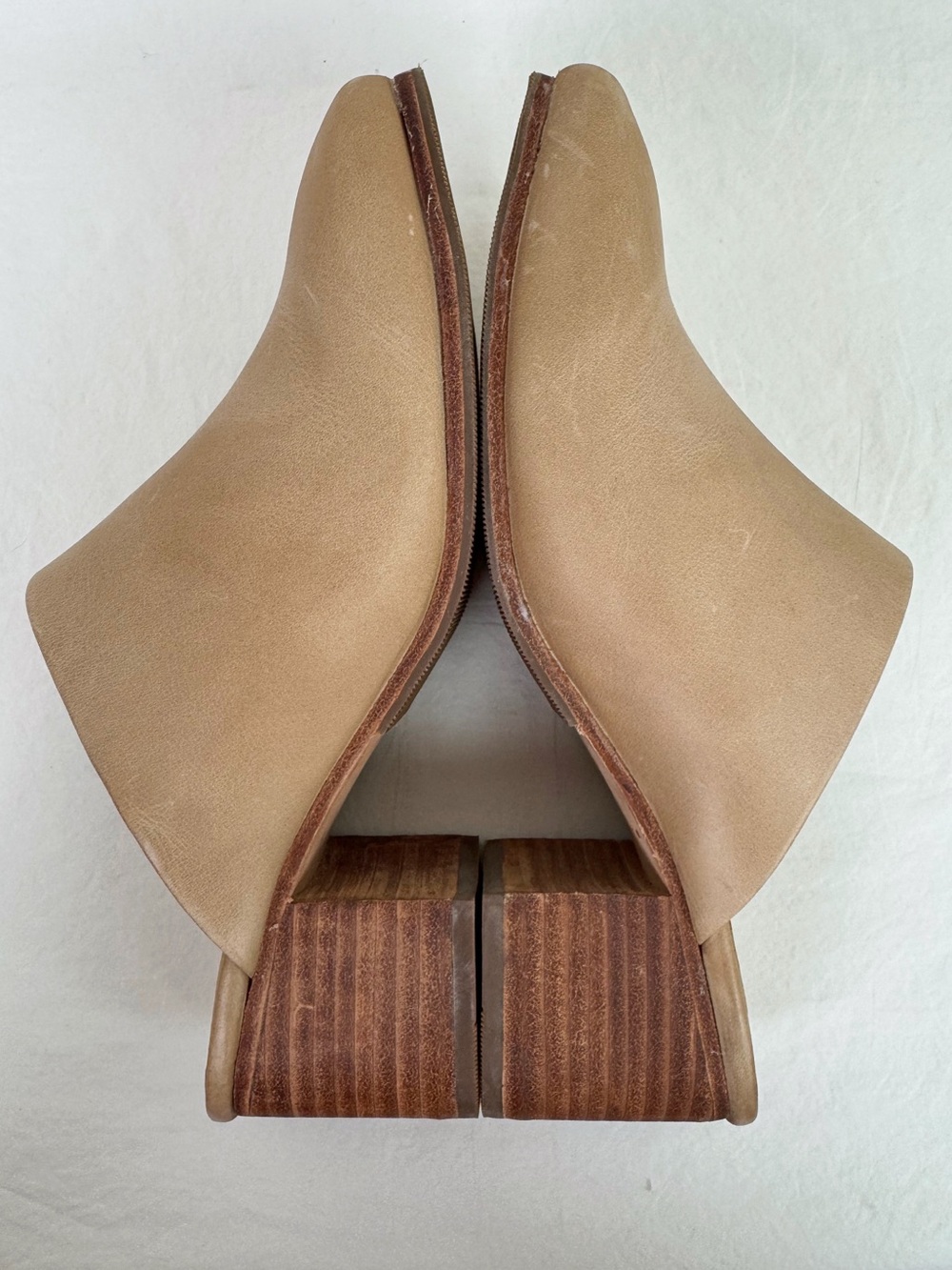 Nisolo All-Day Heeled Mule - Picture 5 of 11